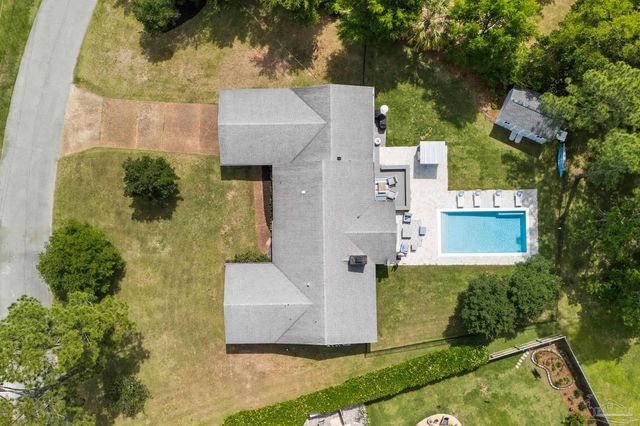 15 Star Lake Dr, Pensacola, FL 32507