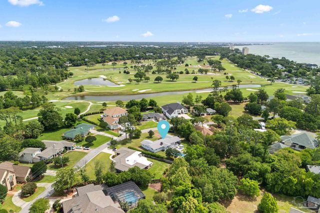 15 Star Lake Dr, Pensacola, FL 32507