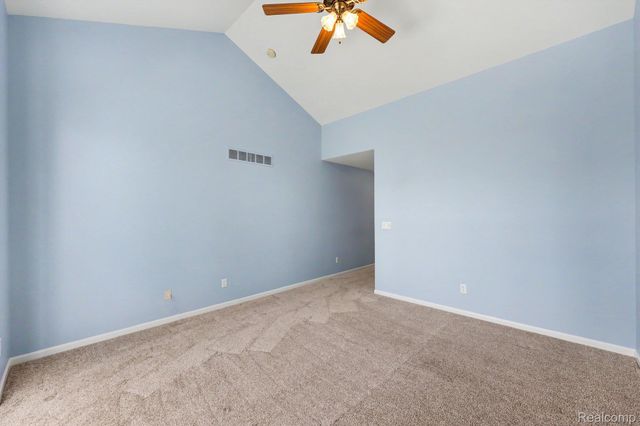 6670 Lexington Avenue S, Shelby Charter Township, MI 48317