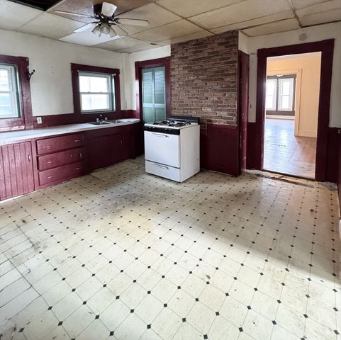 117 Willis St, New Bedford, MA 02740