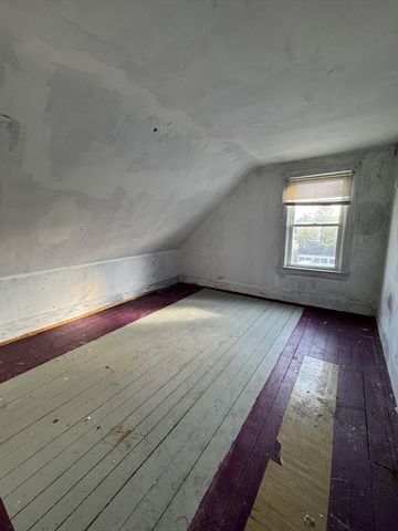 117 Willis St, New Bedford, MA 02740