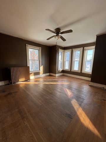 117 Willis St, New Bedford, MA 02740