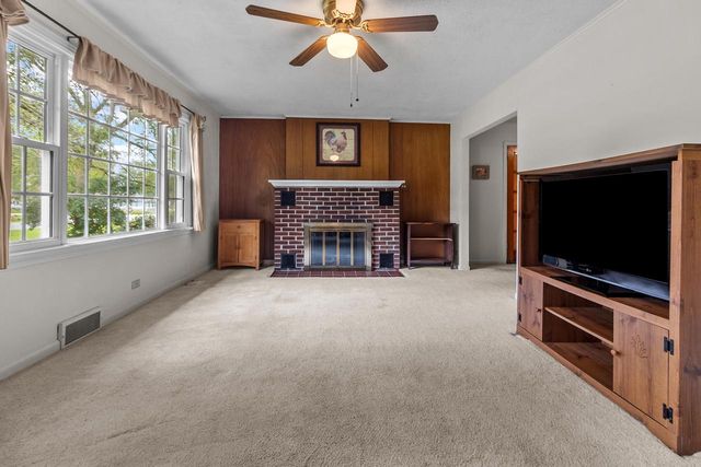 N1409 Hillside BOULEVARD, Genoa City, WI 53128