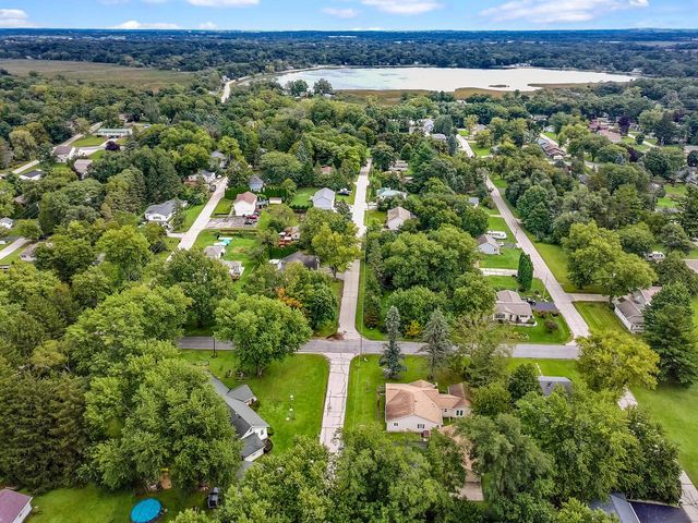 N1409 Hillside BOULEVARD, Genoa City, WI 53128