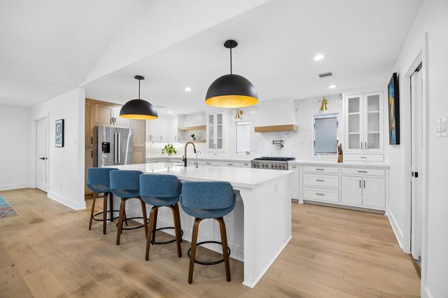 10018 Briar Forest Drive, Houston, TX 77042
