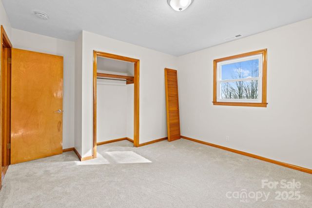 2338 Greater Druid Hills Boulevard, Hendersonville, NC 28791