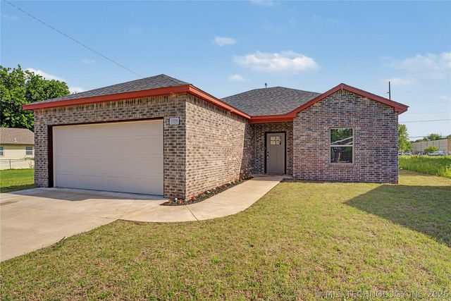 228 E Woodrow Street, Tulsa, OK 74106