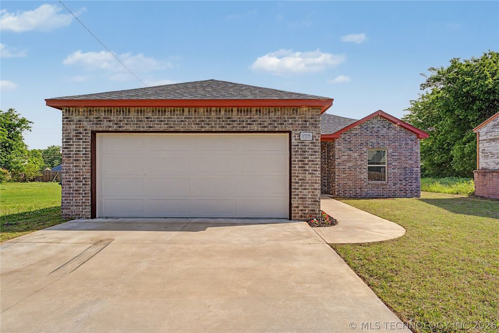 228 E Woodrow Street, Tulsa, OK 74106