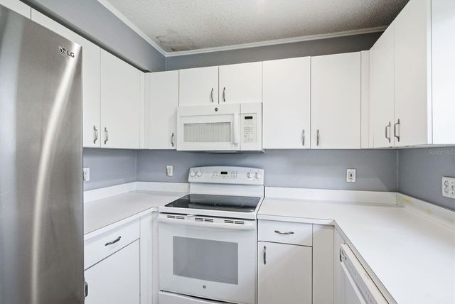 2128 CLOVER HILL ROAD, Palm Harbor, FL 34683