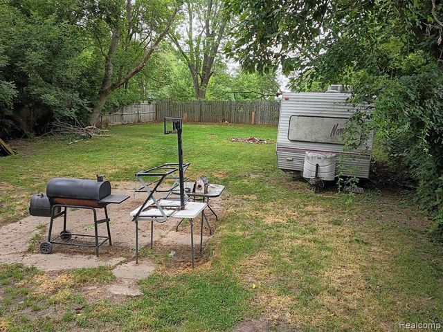 3288 Burnell Avenue, Flint, MI 48504