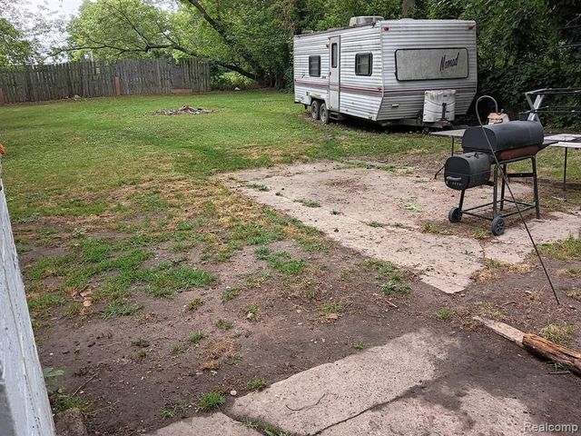 3288 Burnell Avenue, Flint, MI 48504