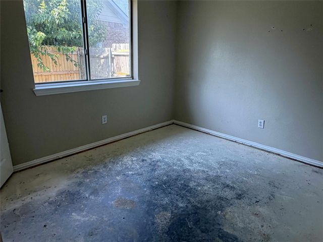 9325 Rhoni Court, Fort Worth, TX 76140