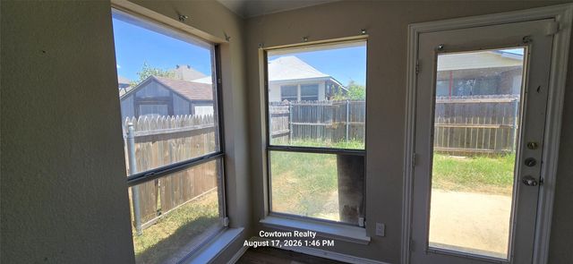 9325 Rhoni Court, Fort Worth, TX 76140