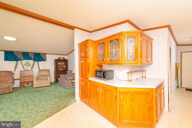 82 TAYLOR DR, Ronks, PA 17572