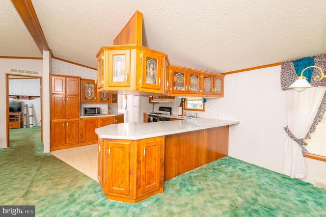 82 TAYLOR DR, Ronks, PA 17572