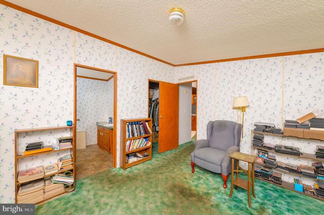 82 TAYLOR DR, Ronks, PA 17572