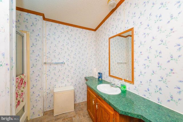 82 TAYLOR DR, Ronks, PA 17572