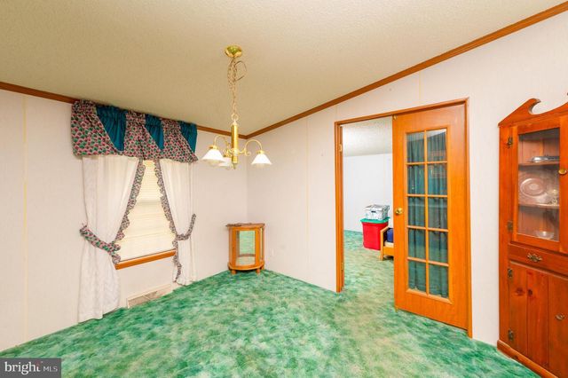 82 TAYLOR DR, Ronks, PA 17572
