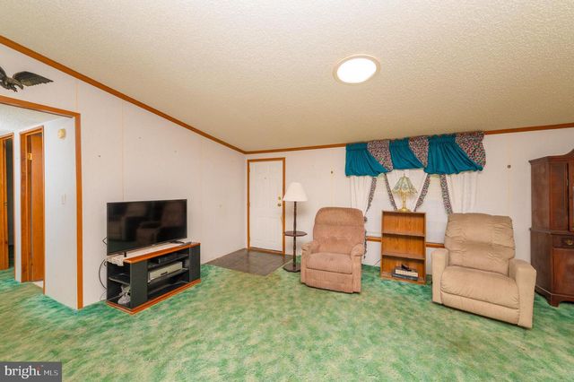 82 TAYLOR DR, Ronks, PA 17572