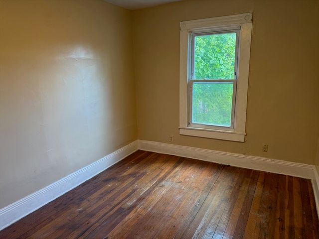 37-39 Wilmont St, Springfield, MA 01108