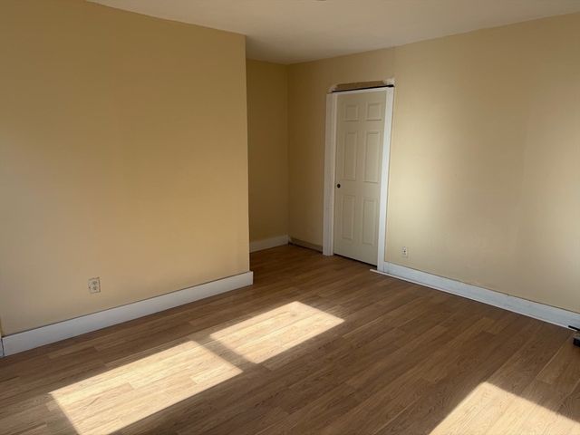 37-39 Wilmont St, Springfield, MA 01108