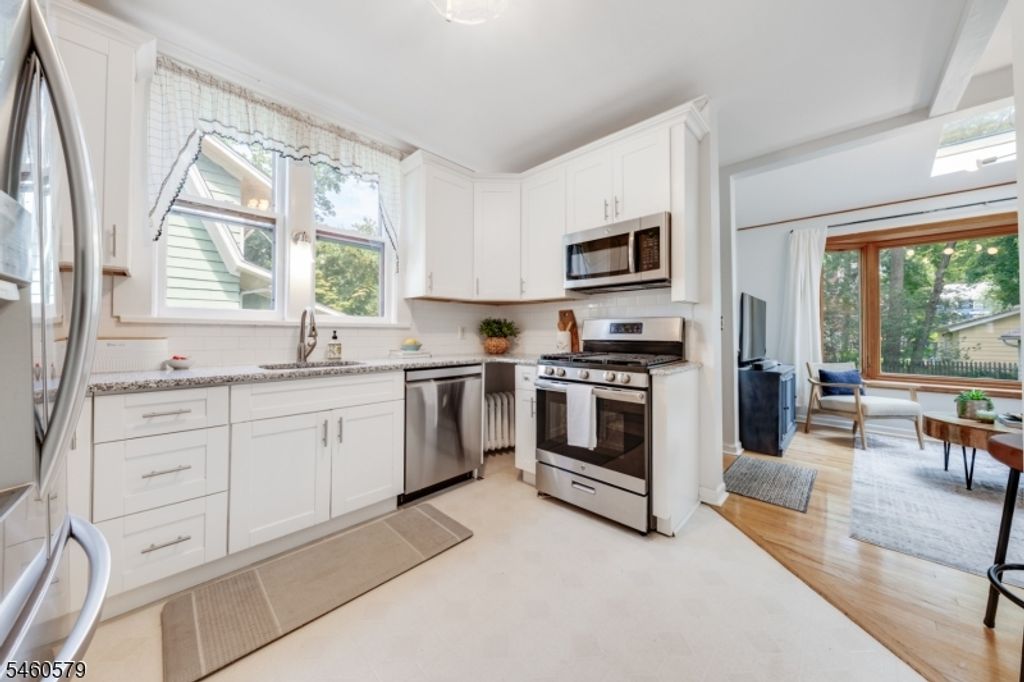 674 Prospect St, Maplewood Twp., NJ 07040 — photo 3