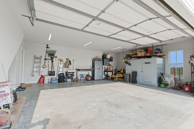 5692 County Road 1093, Celeste, TX 75423