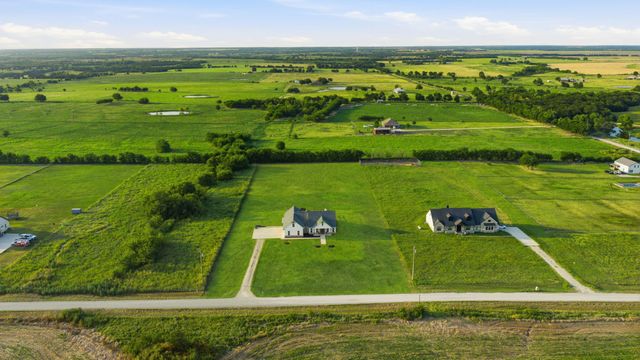 5692 County Road 1093, Celeste, TX 75423