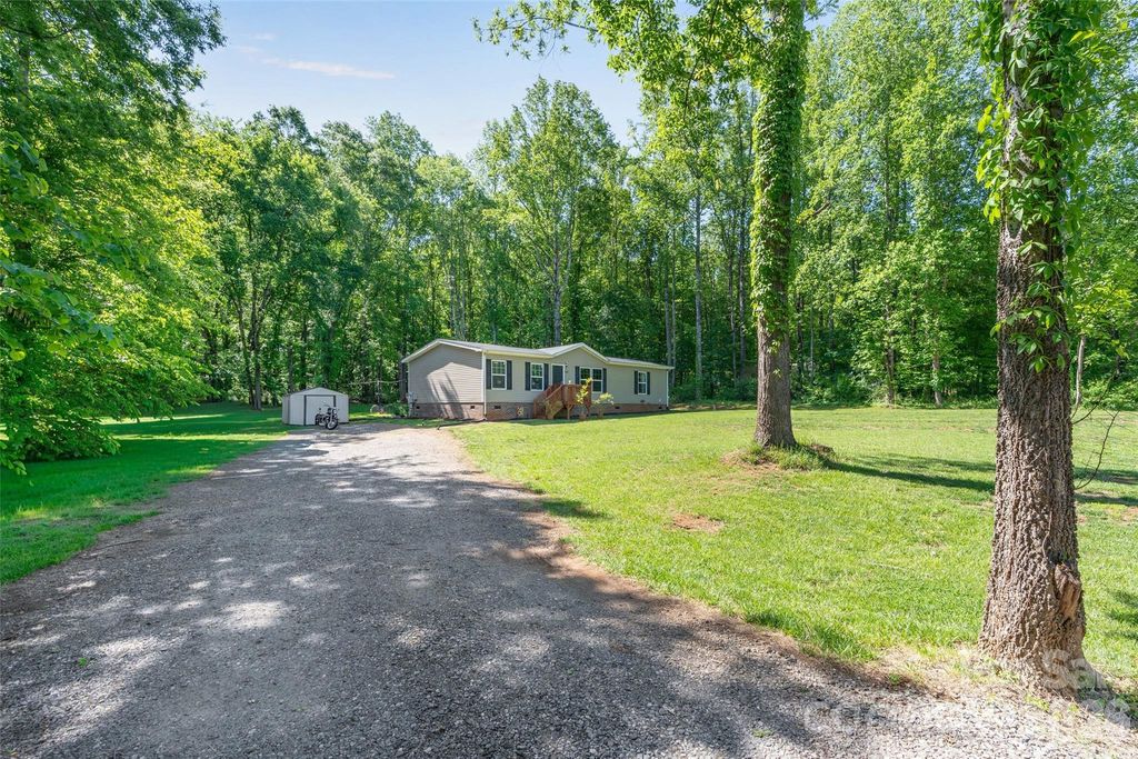 5007 Carlos Road, Catawba, NC 28609