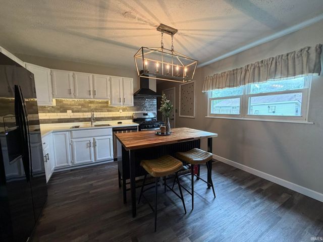 520 Beechwood Drive, Monticello, IN 47960