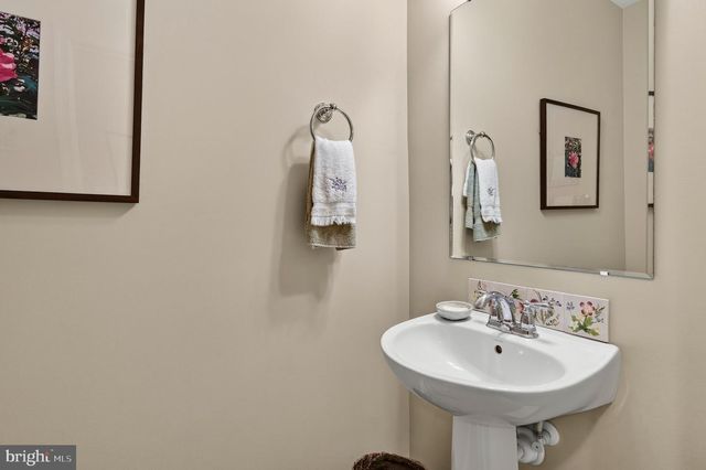 226 N CALDWELL CIR, Downingtown, PA 19335