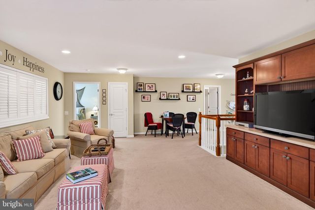 226 N CALDWELL CIR, Downingtown, PA 19335