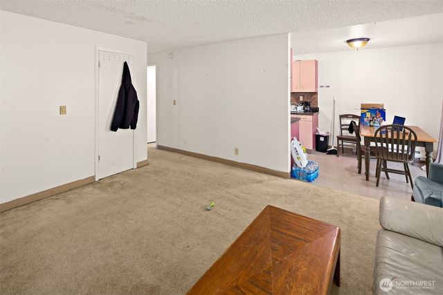 739 3rd Avenue S, Kent, WA 98032