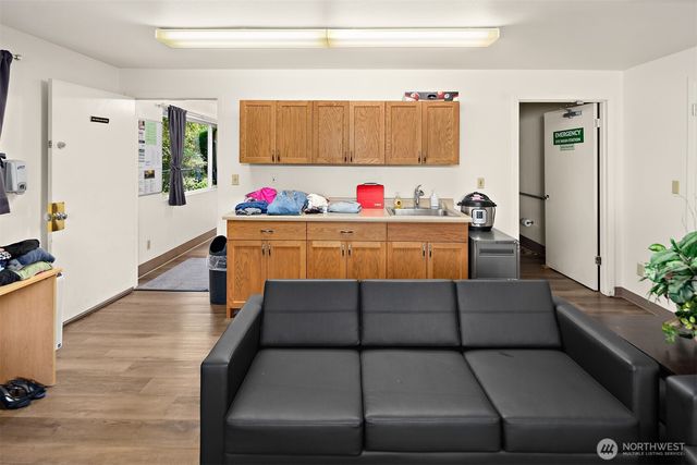 739 3rd Avenue S, Kent, WA 98032