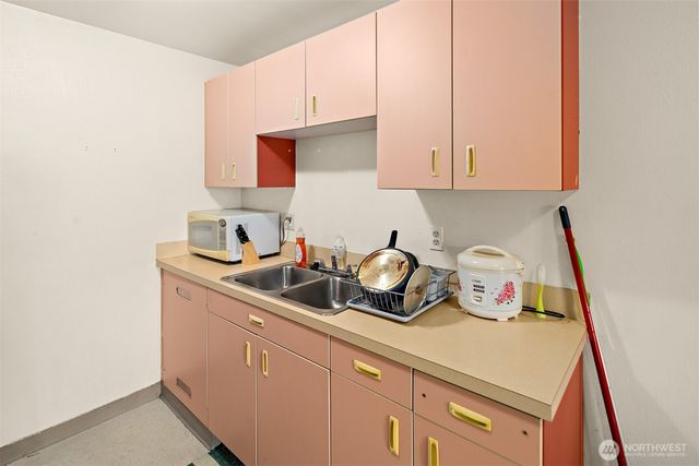 739 3rd Avenue S, Kent, WA 98032