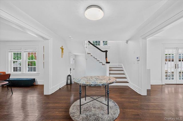 1 Wellington Avenue, New Rochelle, NY 10804
