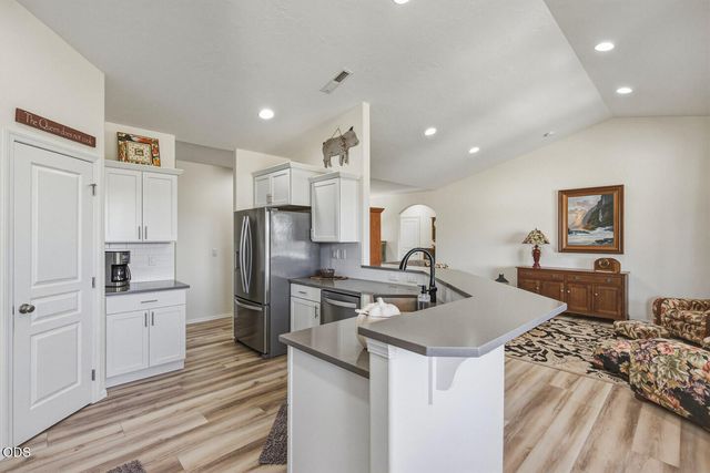 2791 NW Lexie Lane, Redmond, OR 97756