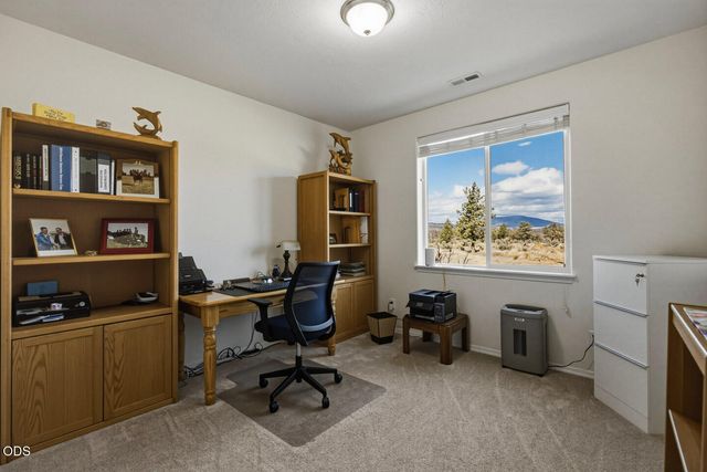2791 NW Lexie Lane, Redmond, OR 97756