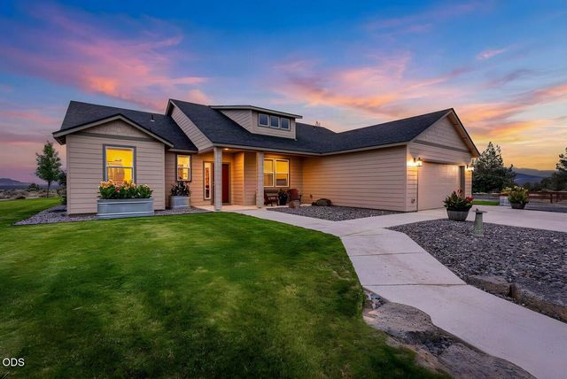 2791 NW Lexie Lane, Redmond, OR 97756