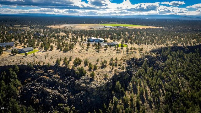2791 NW Lexie Lane, Redmond, OR 97756