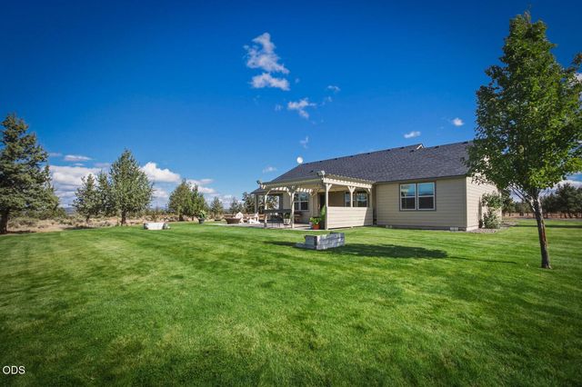 2791 NW Lexie Lane, Redmond, OR 97756