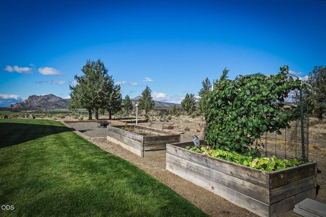 2791 NW Lexie Lane, Redmond, OR 97756