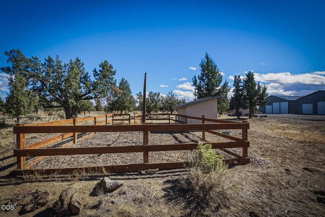 2791 NW Lexie Lane, Redmond, OR 97756