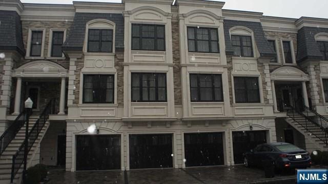 14 Marquis Court 14, Edgewater, NJ 07020