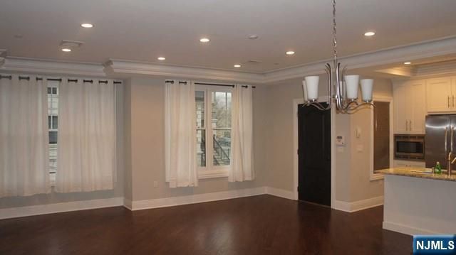 14 Marquis Court 14, Edgewater, NJ 07020