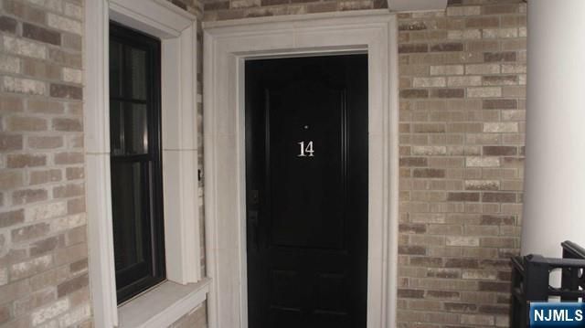 14 Marquis Court 14, Edgewater, NJ 07020