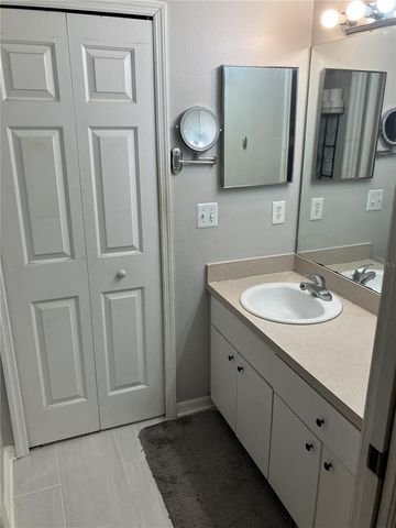 28511 SEASHELL COURT, Wesley Chapel, FL 33545