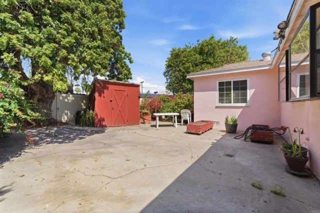 6415 Zena Dr, San Diego, CA 92115