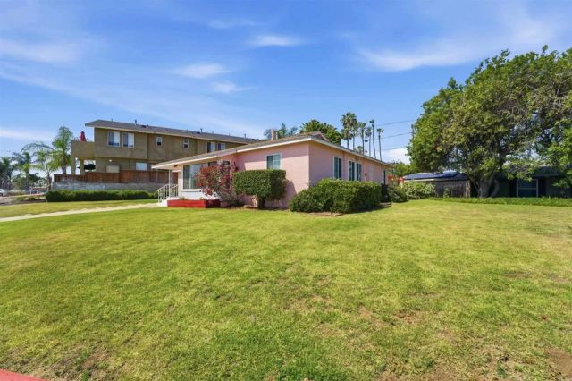 6415 Zena Dr, San Diego, CA 92115