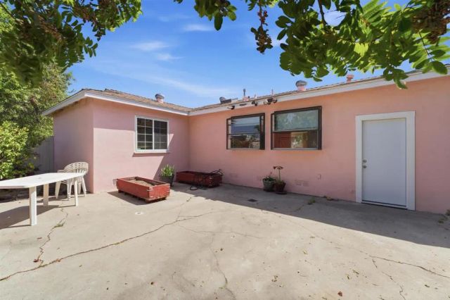 6415 Zena Dr, San Diego, CA 92115